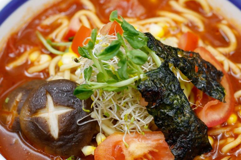 Vegan 日式料理?和洋風味番茄拉麵 (全素)｜Japanese cuisine?Japanese Tomato Ramen (Vegetarian)｜觀音山蔬食館｜龍德上師